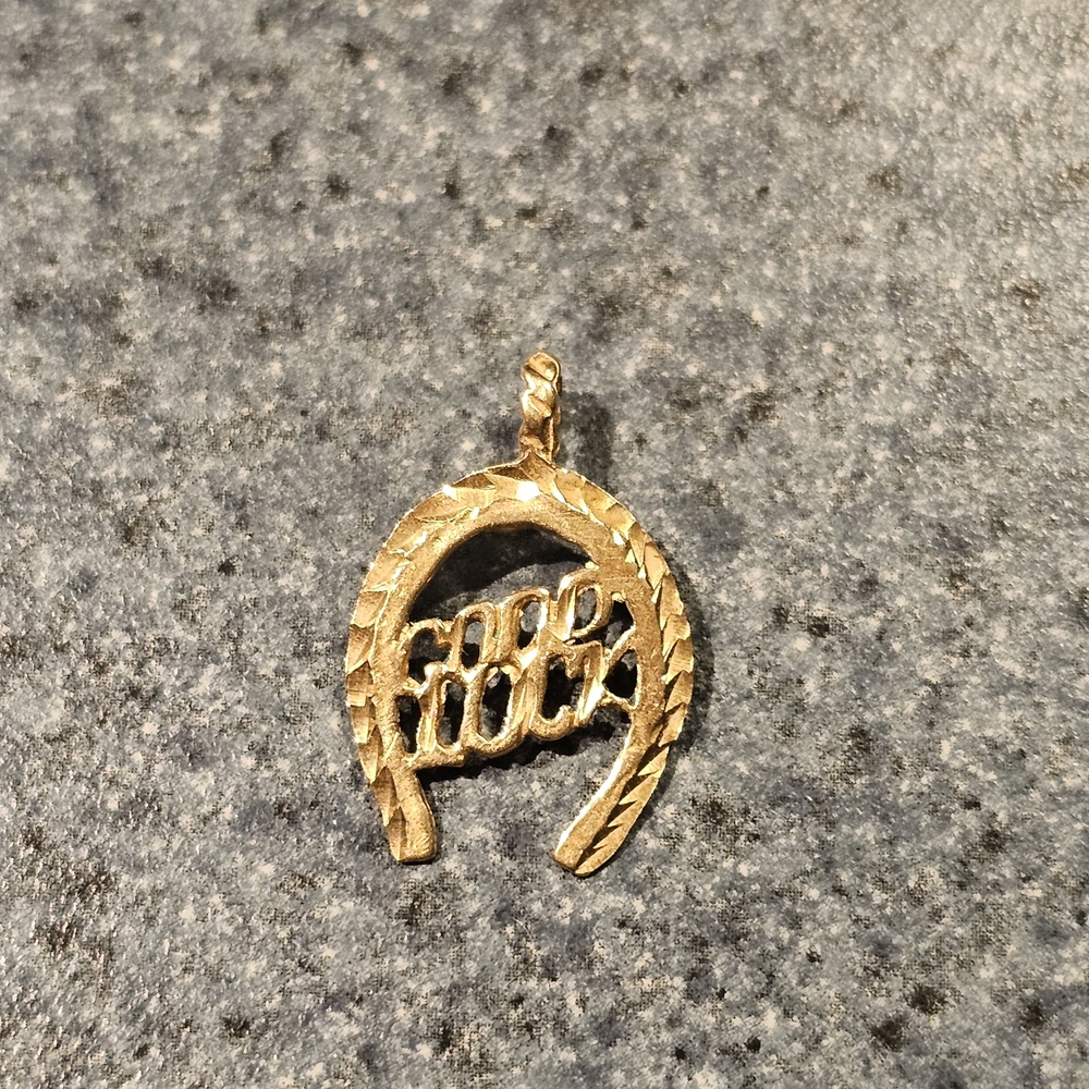 Vintage 14k Solid Gold Good Luck Horseshoe Pendant Necklace Charm